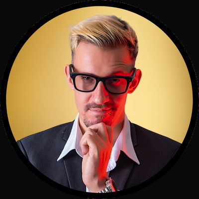 Ash Simons, Founder of Bangkok Podcast Studio